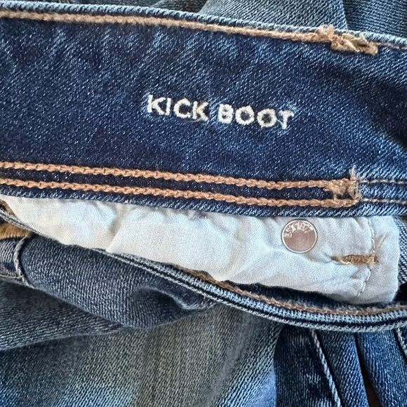 🌸2 for $40🌸 American Eagle Outfitters Women's Dark Blue Flare Jeans - Picture 7 of 12